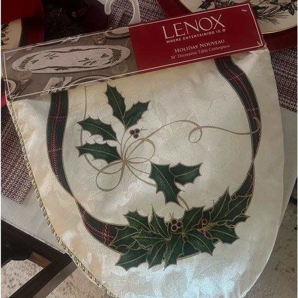 Lenox Oval Centerpiece - Picture 4 of 5